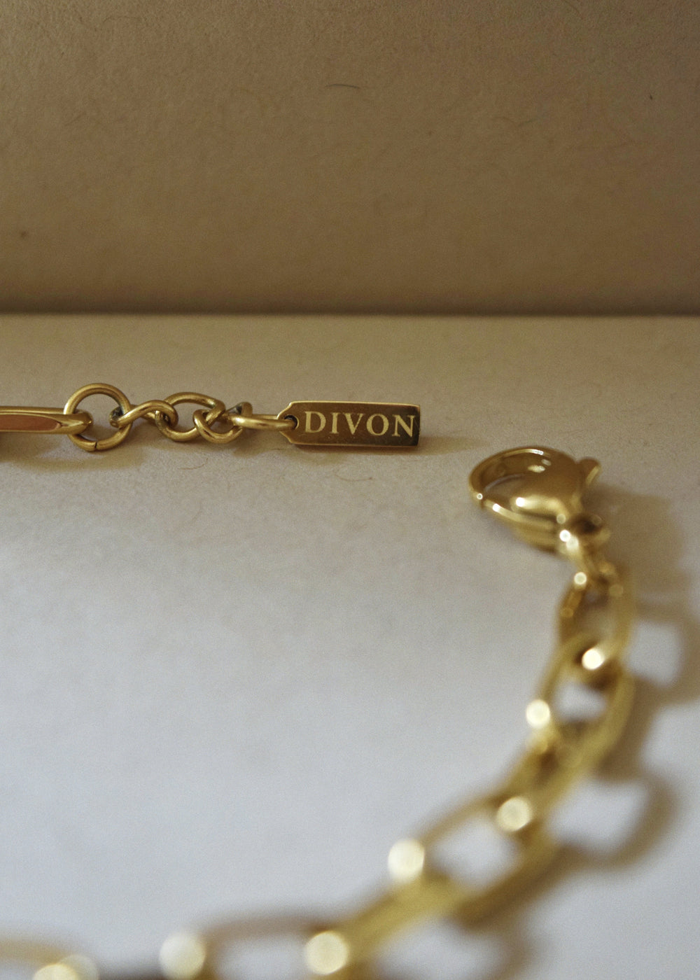 Gold anchor chain bracelet by DIVON – 5mm thick, 18K gold plated, luxury summer jewelry
