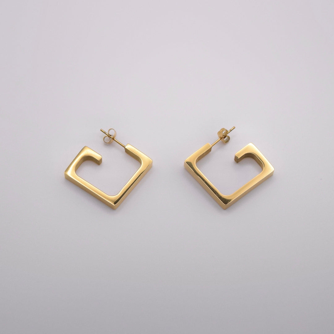 18K Gold Square Hoops Earrings